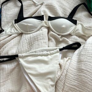Black and White Women's Bikini Set